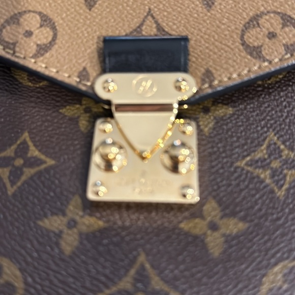 Louis Vuitton monogram Pochette Métis crossbody bag - Picture 4 of 10